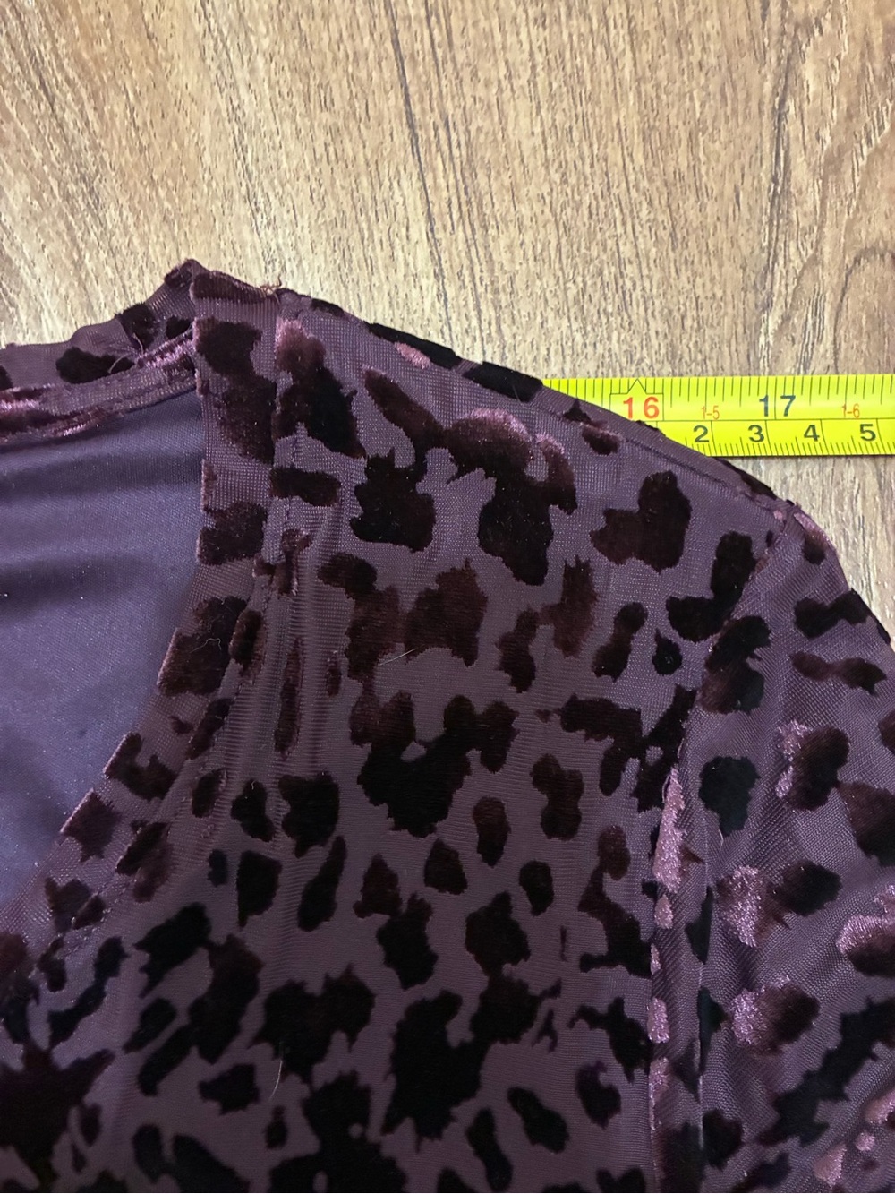 SimplyVera VeraWang Burnout Velvet Leopard Print Lined Top Plum Purple PreOwned - Picture 6 of 11